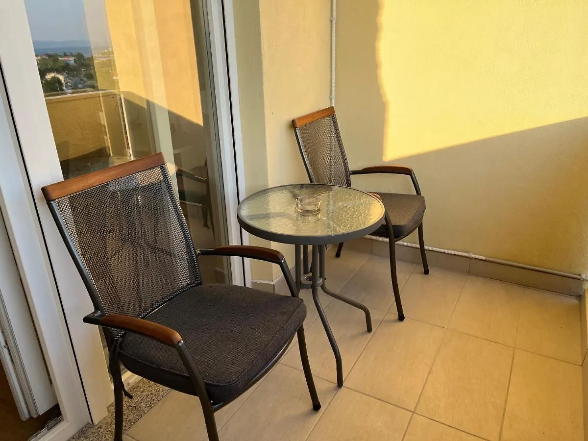 Apartment Renata Zara 0*,